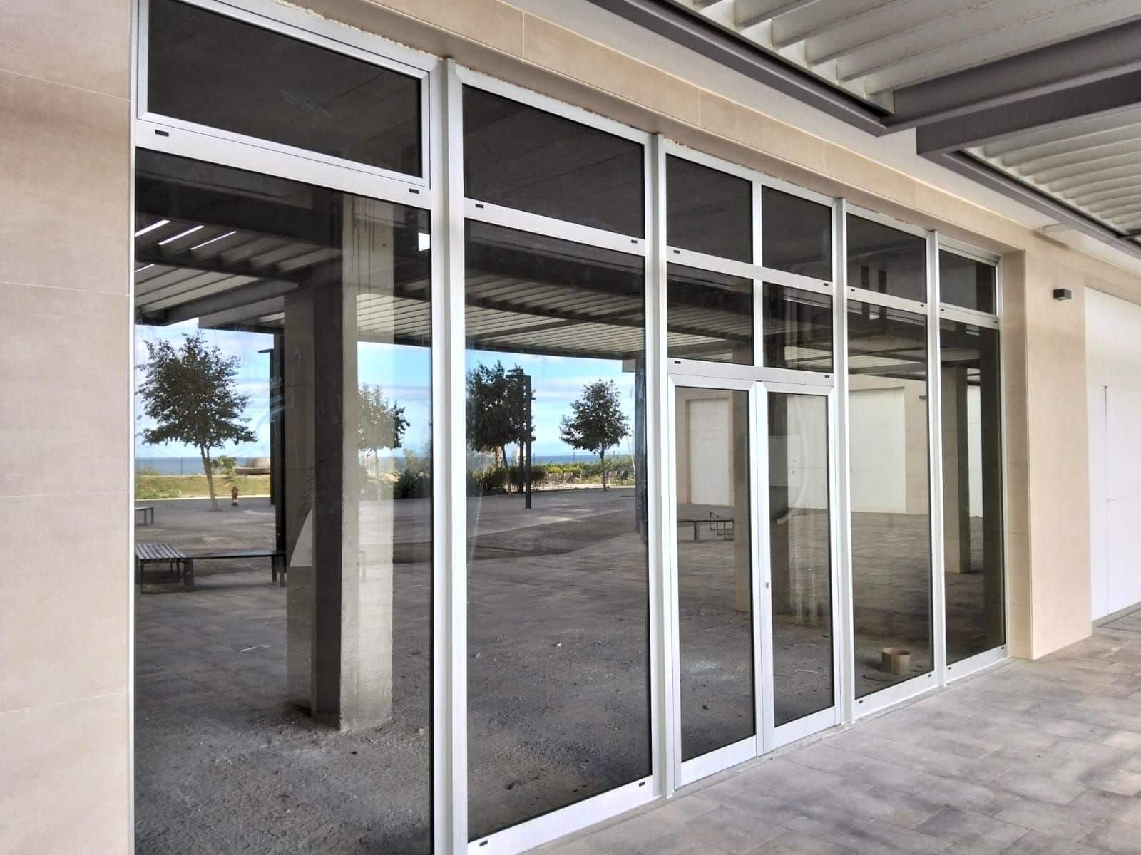 Erhverv til salg i Las Palmas de Gran Canaria - € 284.000 (Ref: 9186645)