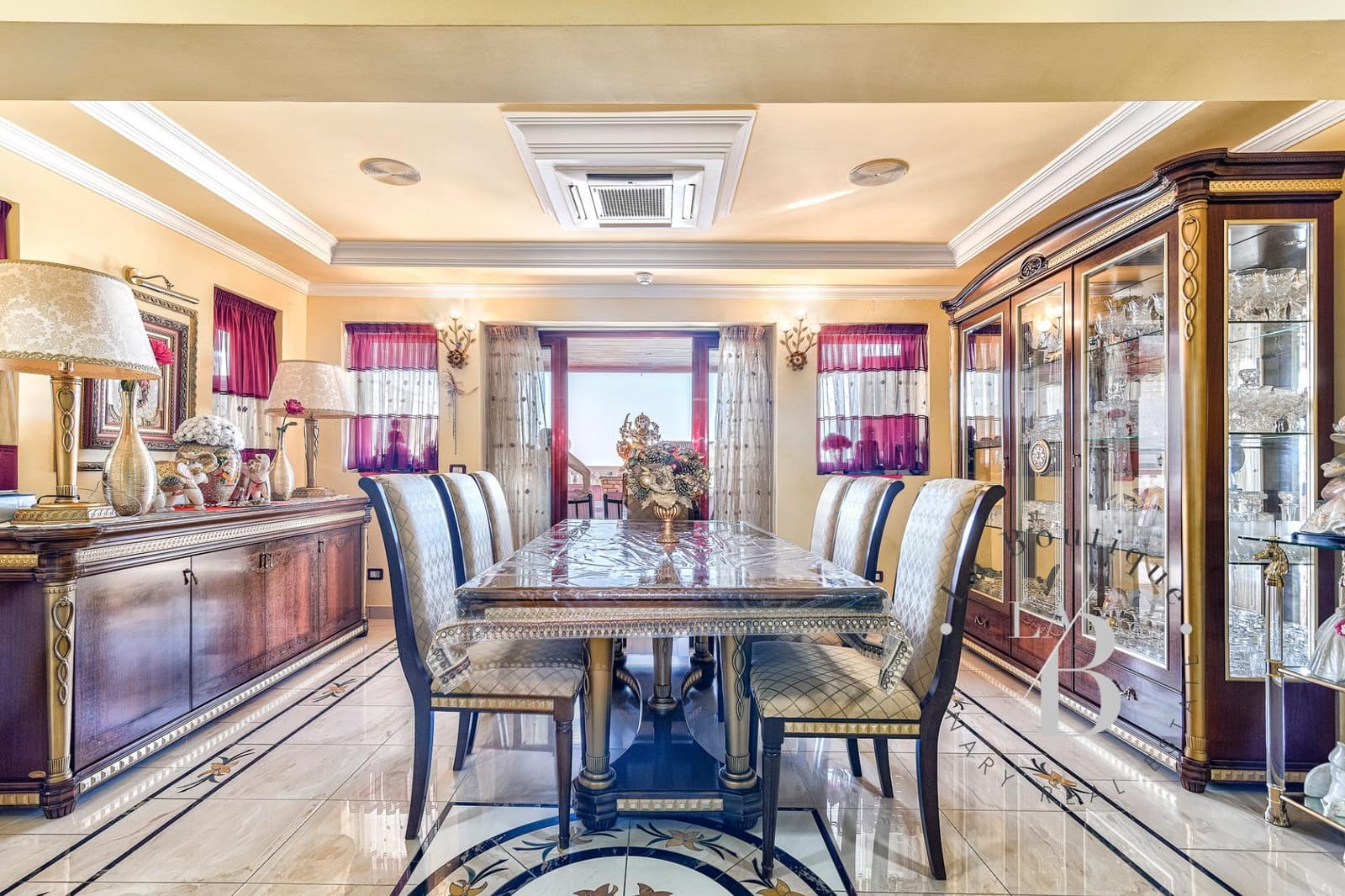 2 sypialnia Willa do wynajęcia w Sonneland z basenem garażem - 2 200 € (Ref: 9208070)