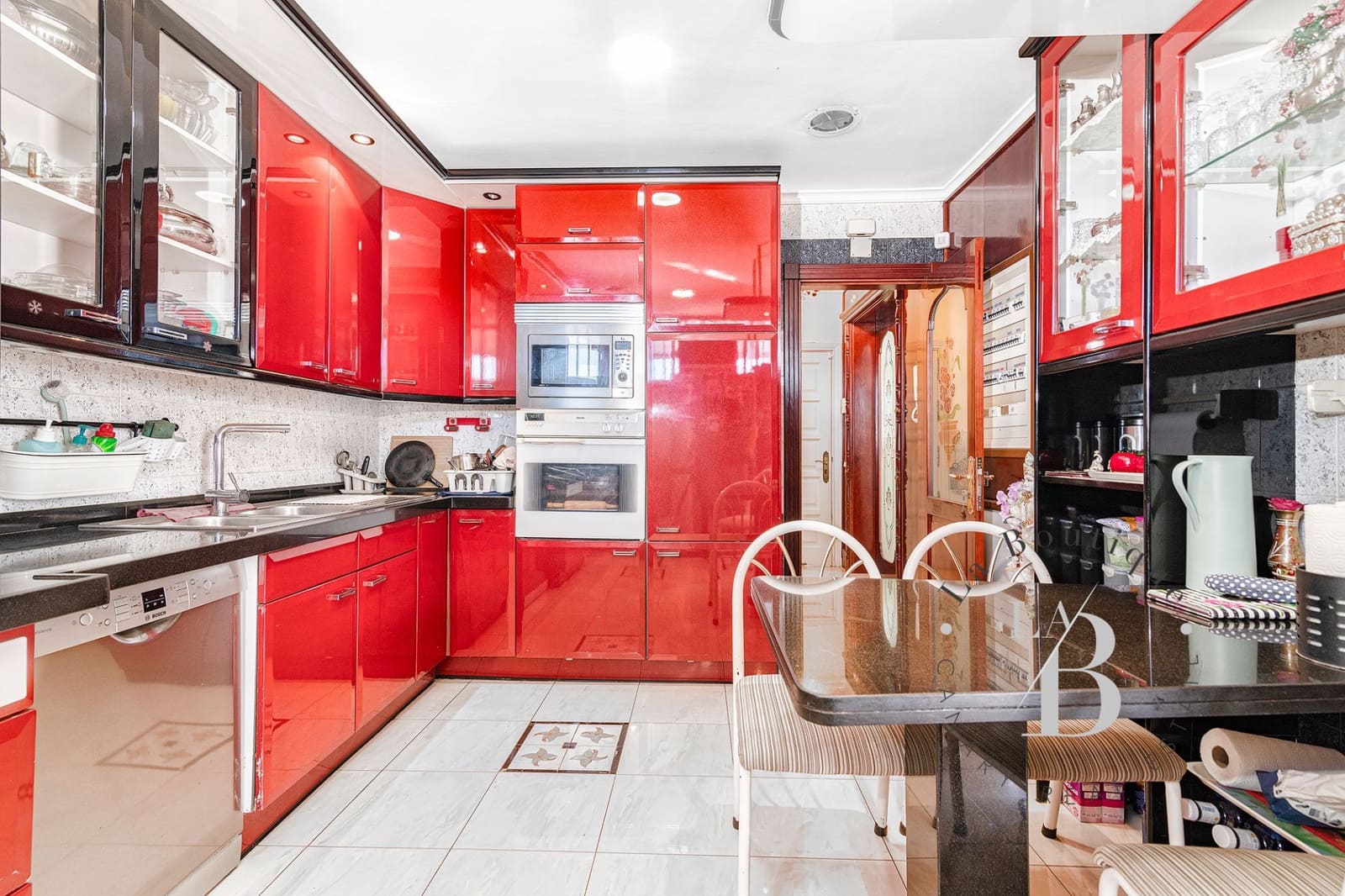 2 sypialnia Willa do wynajęcia w Sonneland z basenem garażem - 2 200 € (Ref: 9208070)