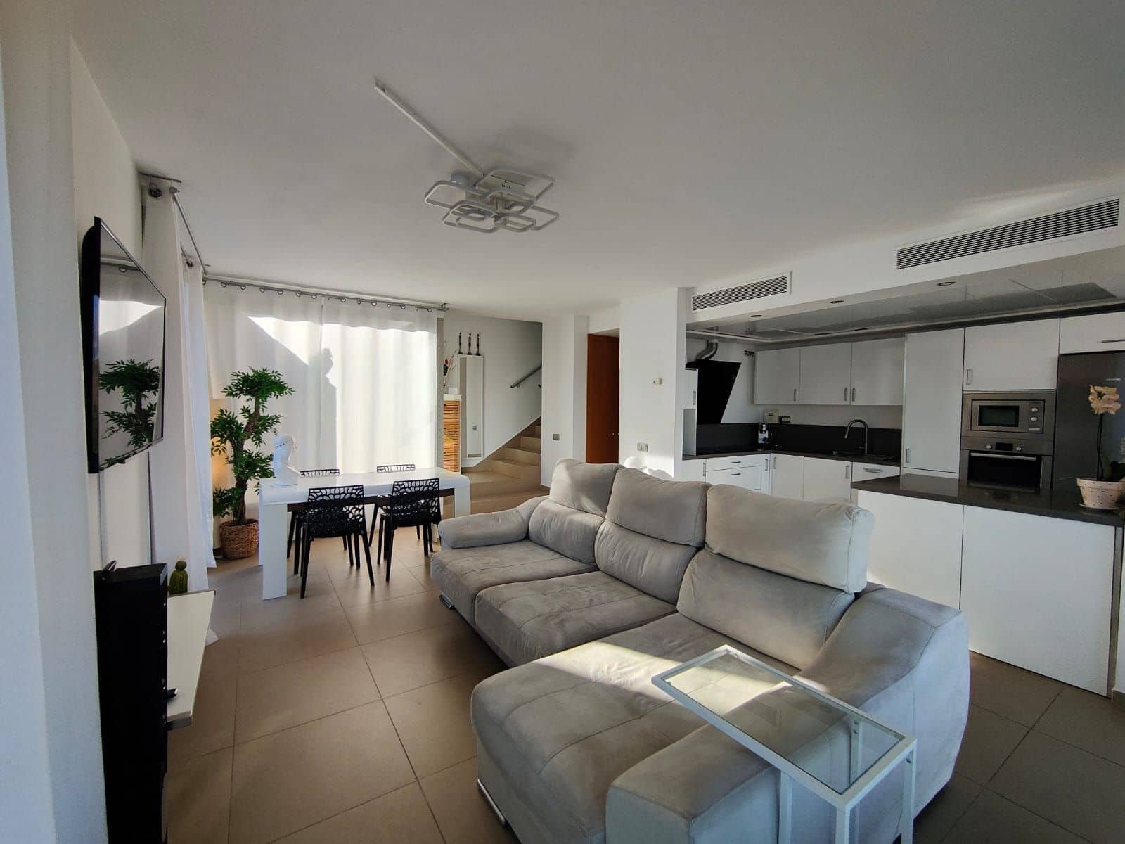 2 slaapkamer Villa te huur in Salobre Golf met garage - € 2.500 (Ref: 9217020)