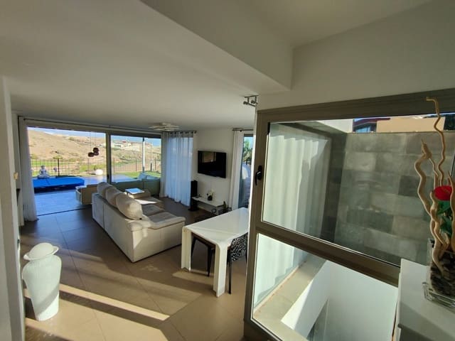 2 camera da letto Villa da affittare in Salobre Golf, San Bartolomé de Tirajana con garage - 2.500 € (Rif: 9217020)