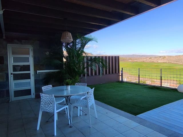 2 bedroom Villa for rent in Salobre Golf, San Bartolomé de Tirajana with garage - € 2,500 (Ref: 9217020)