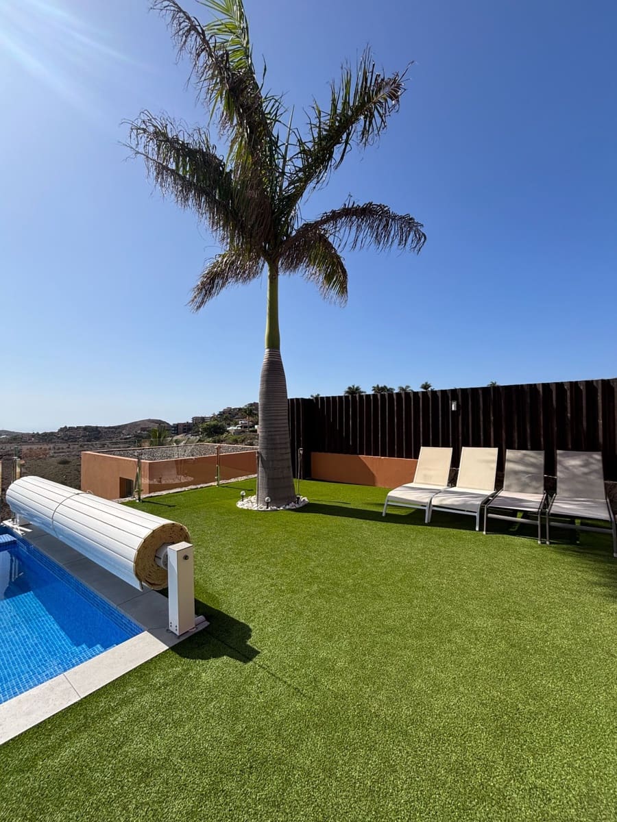 3 camera da letto Villa da affittare in Salobre Golf con piscina garage - 3.700 € (Rif: 9232020)