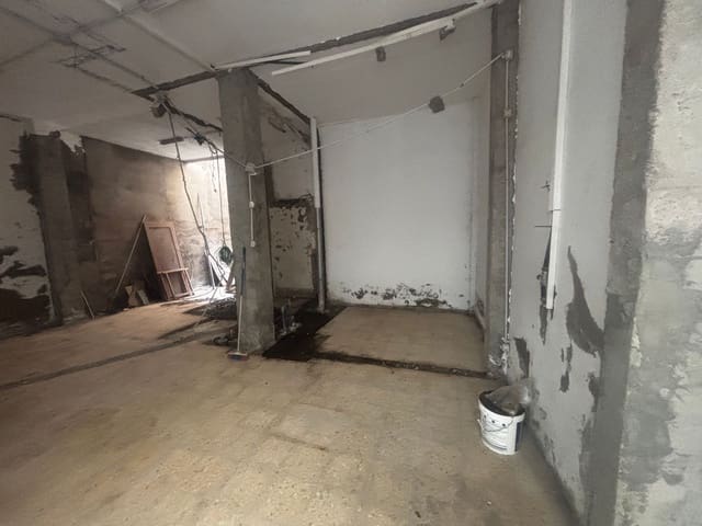 2 bedroom Commercial for sale in Las Palmas de Gran Canaria - € 190,000 (Ref: 9256738)