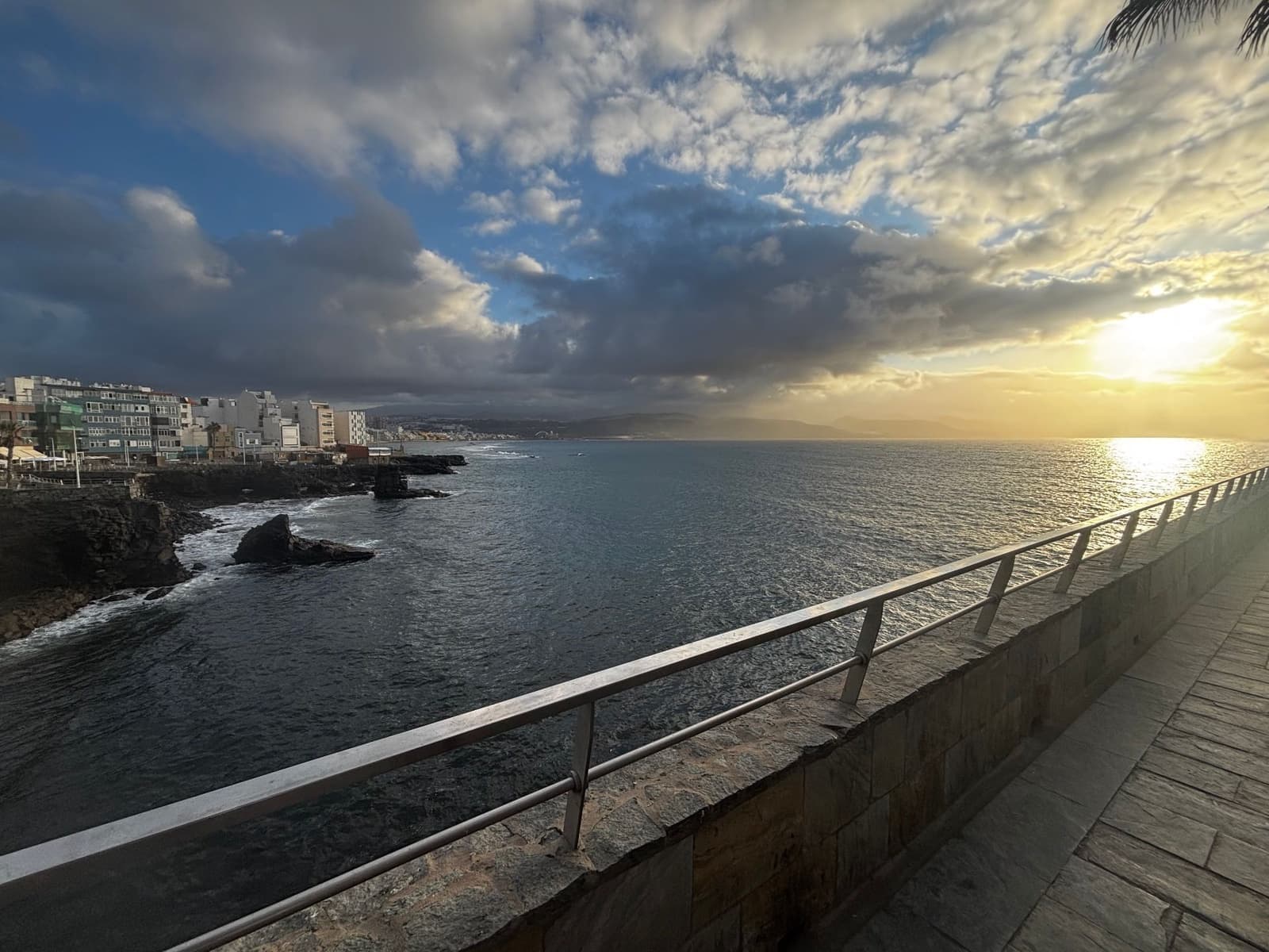 2 slaapkamer Commercieel te koop in Las Palmas de Gran Canaria - € 190.000 (Ref: 9256738)