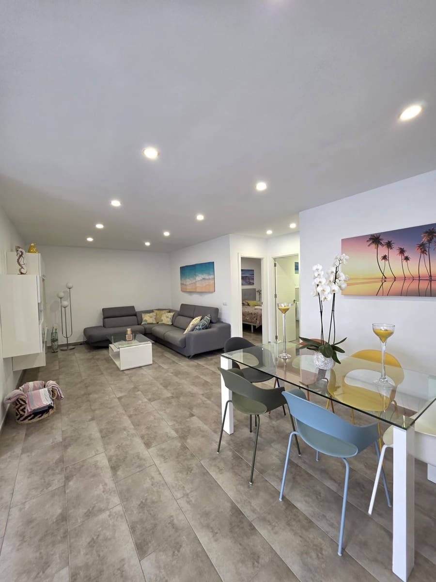 Bungalow de 2 habitaciones en Pasito Blanco en alquiler con piscina garaje - 3.750 € (Ref: 9269149)