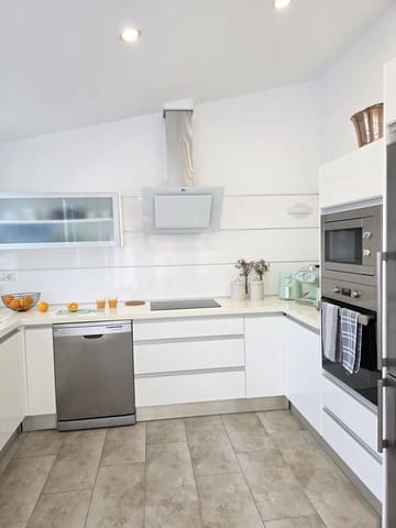 2 slaapkamer Bungalow te huur in Pasito Blanco, San Bartolomé de Tirajana met zwembad garage - € 3.750 (Ref: 9269149)