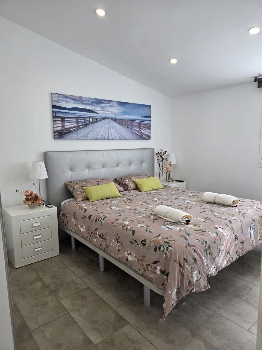 Bungalow de 2 habitaciones en Pasito Blanco en alquiler con piscina garaje - 3.750 € (Ref: 9269149)