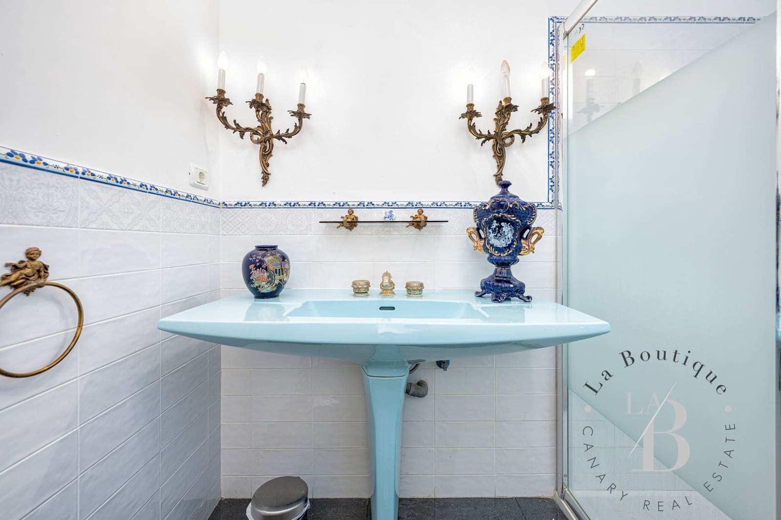 8 chambre Villa/Maison à vendre à Las Palmas de Gran Canaria avec garage - 910 000 € (Ref: 9296637)