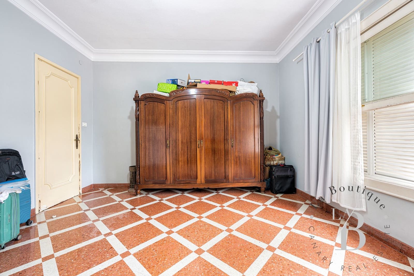 8 chambre Villa/Maison à vendre à Las Palmas de Gran Canaria avec garage - 910 000 € (Ref: 9296637)