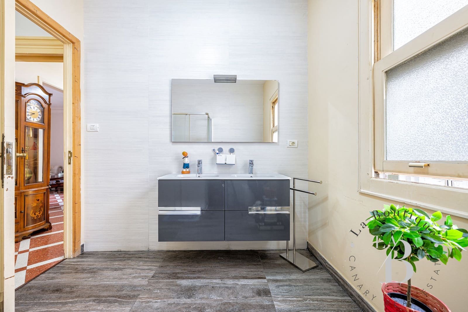 8 chambre Villa/Maison à vendre à Las Palmas de Gran Canaria avec garage - 910 000 € (Ref: 9296637)