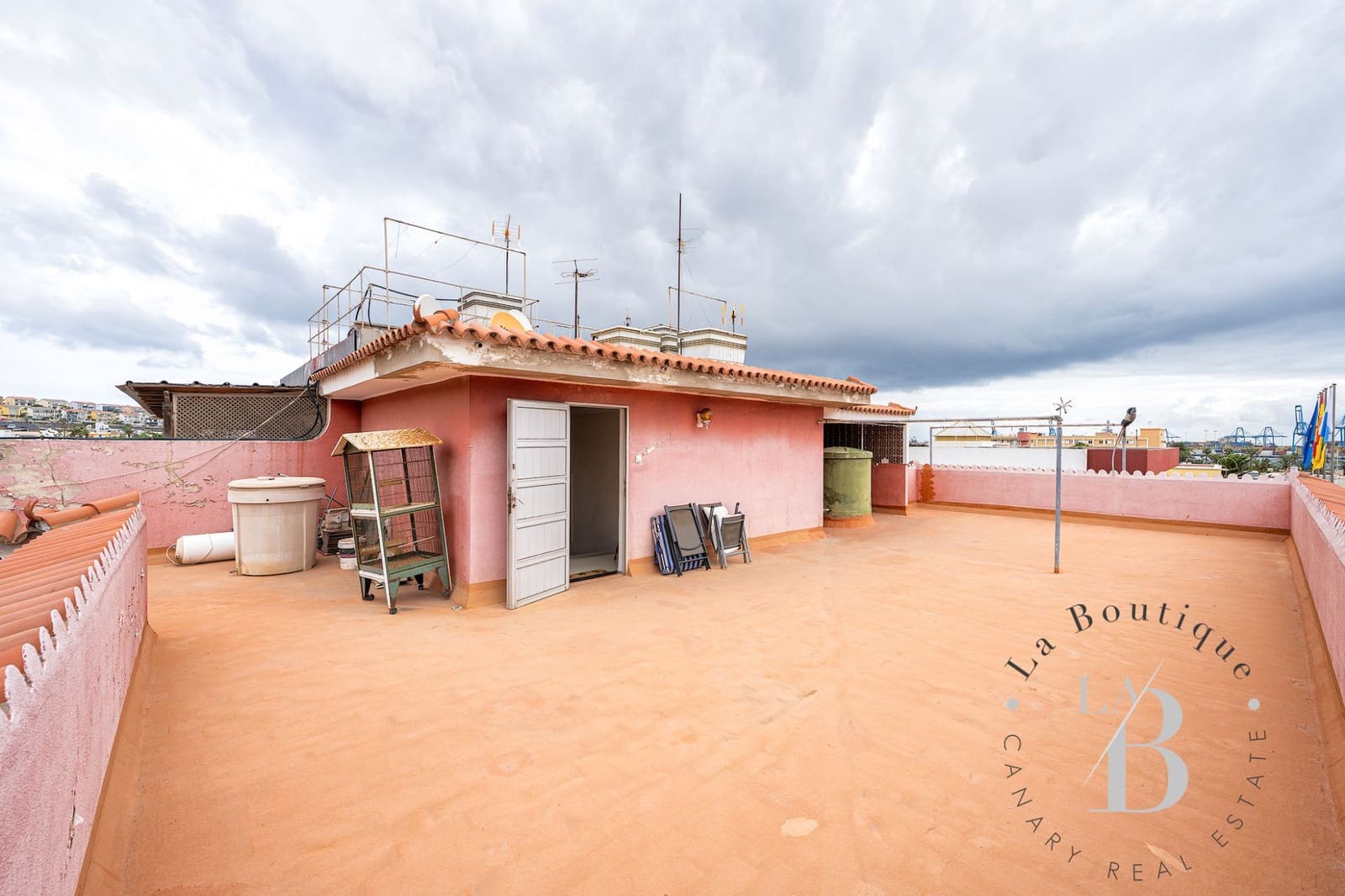 8 chambre Villa/Maison à vendre à Las Palmas de Gran Canaria avec garage - 910 000 € (Ref: 9296637)