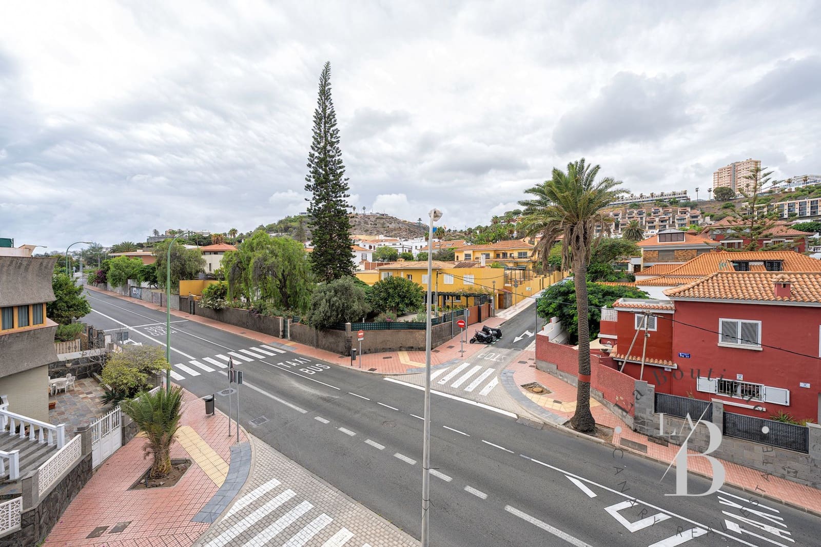 8 chambre Villa/Maison à vendre à Las Palmas de Gran Canaria avec garage - 910 000 € (Ref: 9296637)