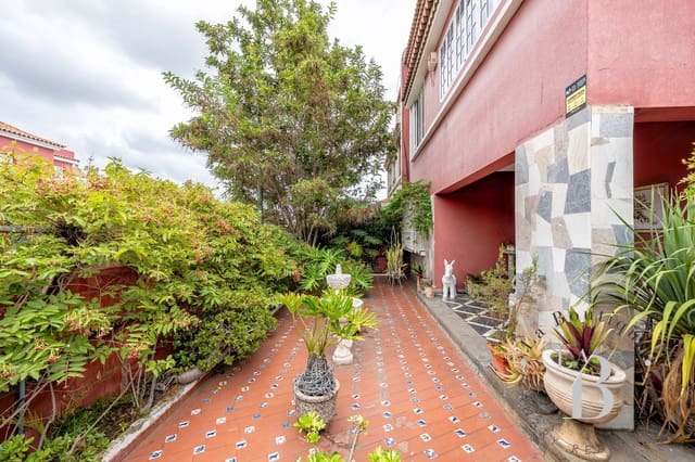 8 chambre Villa/Maison à vendre à Las Palmas de Gran Canaria avec garage - 910 000 € (Ref: 9296637)