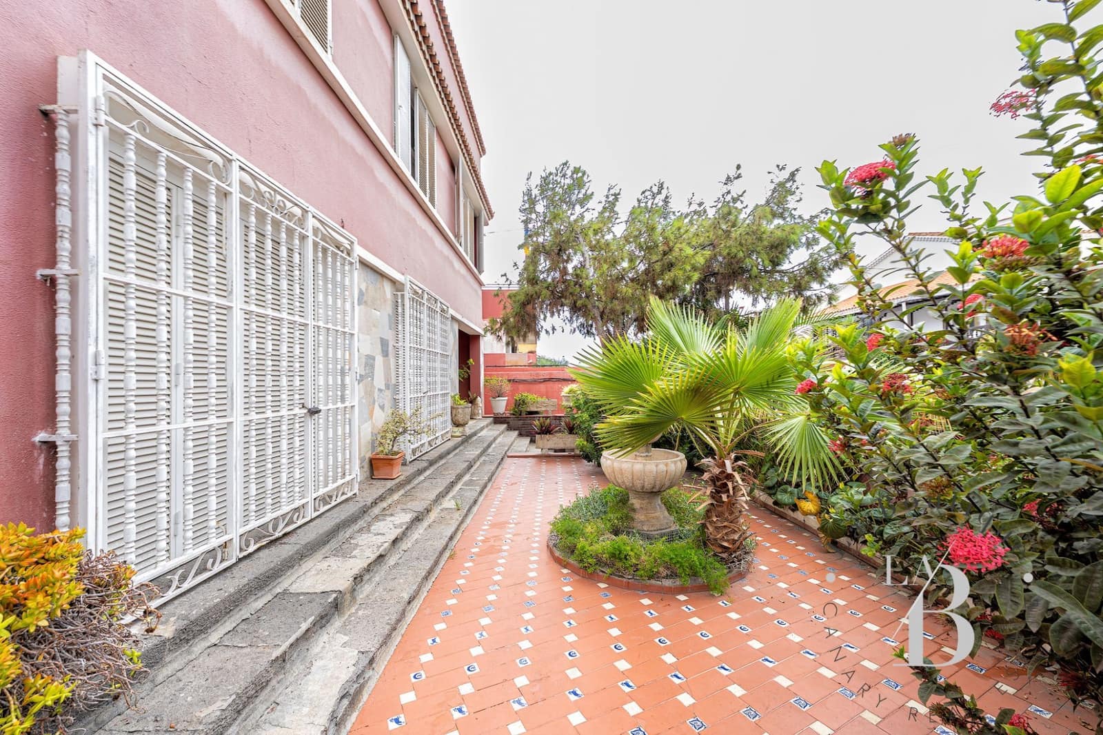 8 chambre Villa/Maison à vendre à Las Palmas de Gran Canaria avec garage - 910 000 € (Ref: 9296637)
