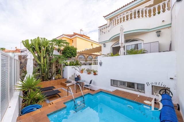 5 soveværelse Semi-Rækkehus til salg i San Bartolomé de Tirajana med swimmingpool garage - € 869.500 (Ref: 9353136)