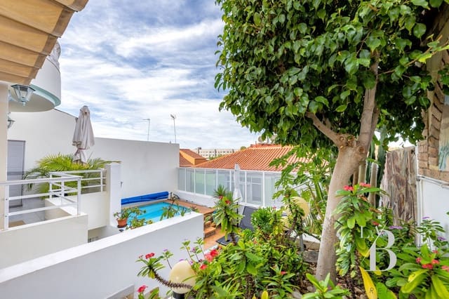 5 soveværelse Semi-Rækkehus til salg i San Bartolomé de Tirajana med swimmingpool garage - € 869.500 (Ref: 9353136)