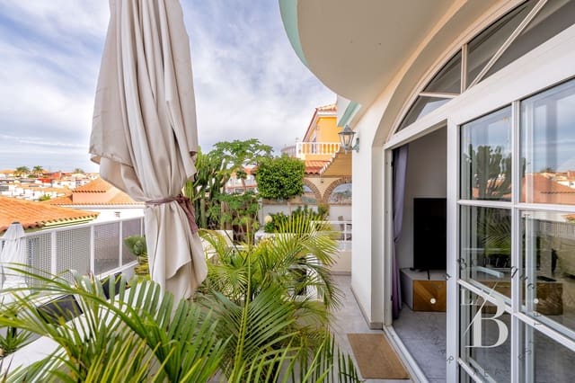 5 soveværelse Semi-Rækkehus til salg i San Bartolomé de Tirajana med swimmingpool garage - € 869.500 (Ref: 9353136)