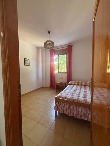 3 bedroom Flat for rent in San Bartolomé de Tirajana - € 1,100 (Ref: 9382313)