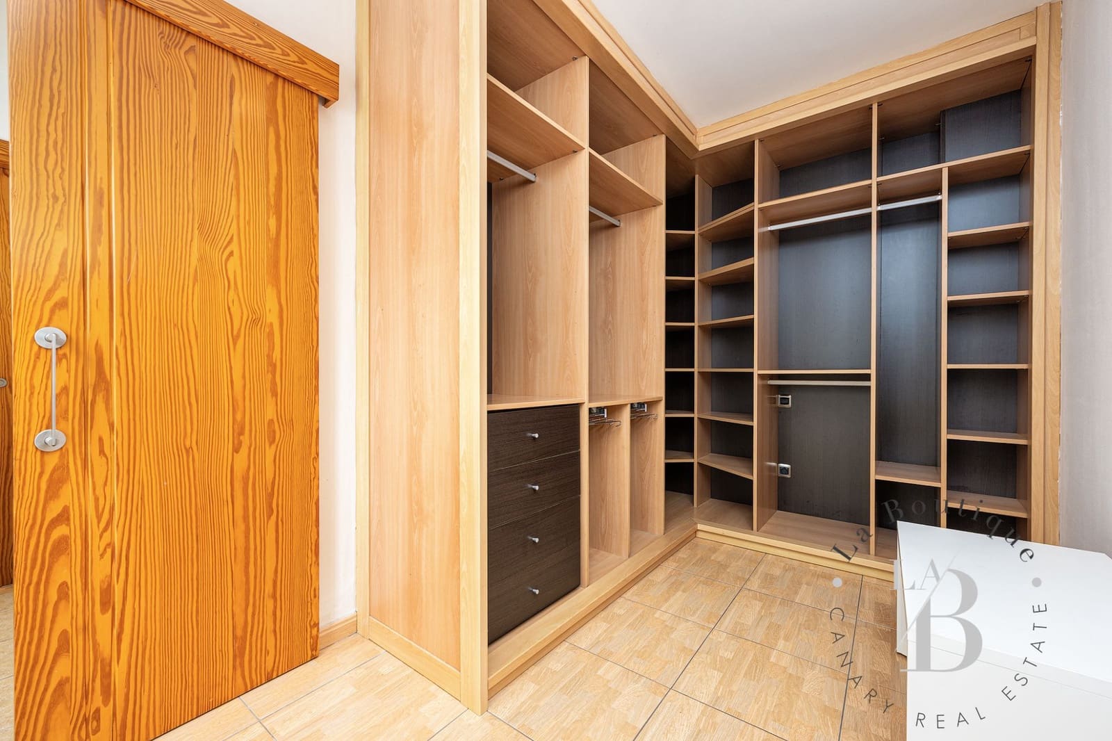 3 slaapkamer Flat te koop in Las Palmas de Gran Canaria - € 304.500 (Ref: 9387149)