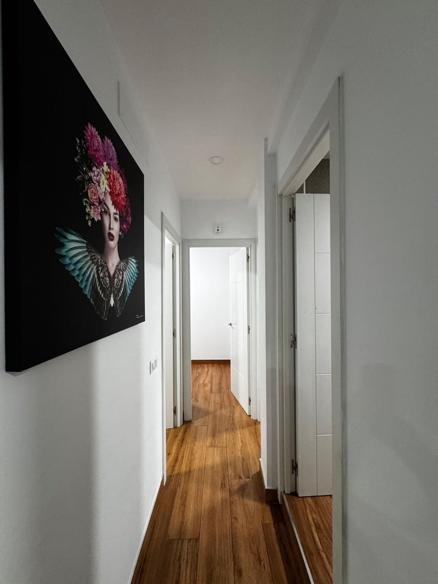 3 soveværelse Lejlighed til leje i Las Palmas de Gran Canaria - € 1.240 (Ref: 9439446)