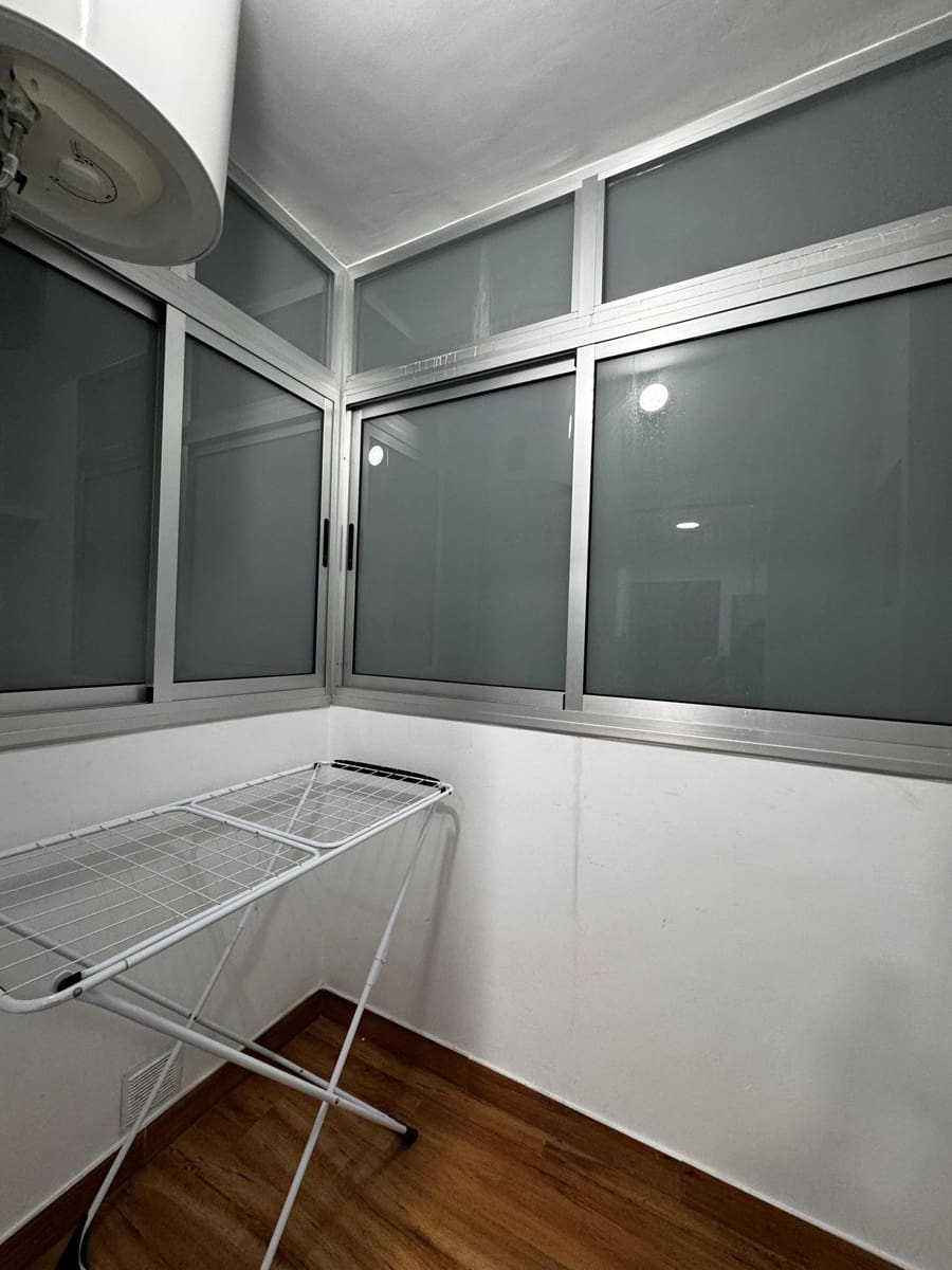 3 soveværelse Lejlighed til leje i Las Palmas de Gran Canaria - € 1.240 (Ref: 9439446)