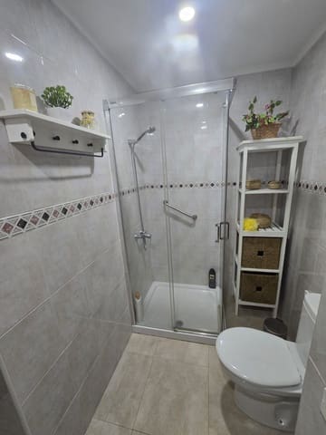 3 slaapkamer Flat te huur in Santa Brígida met garage - € 1.000 (Ref: 9448573)