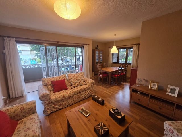 3 slaapkamer Flat te huur in Santa Brígida met garage - € 1.000 (Ref: 9448573)