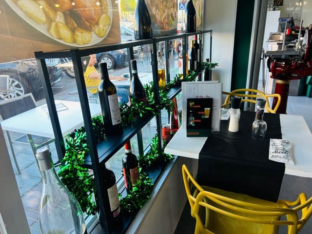 Local Comercial en San Bartolomé de Tirajana en venta - 120.000 € (Ref: 9451596)