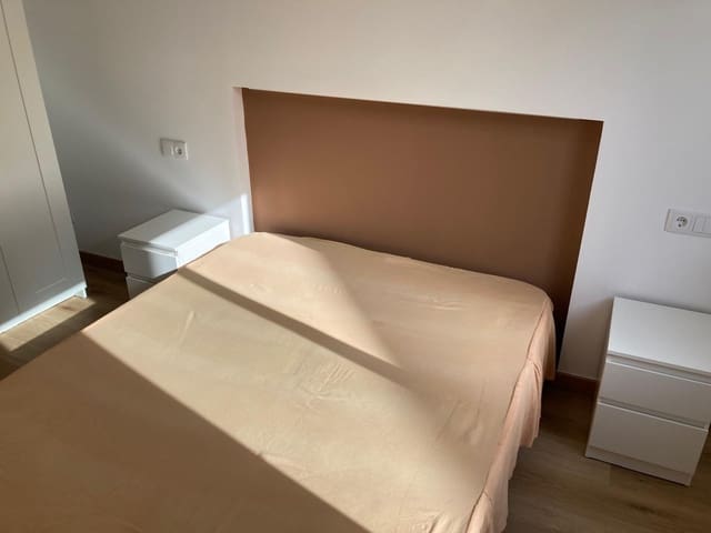 Piso de 1 habitación en El Tablero, San Bartolomé de Tirajana en alquiler - 900 € (Ref: 9480921)