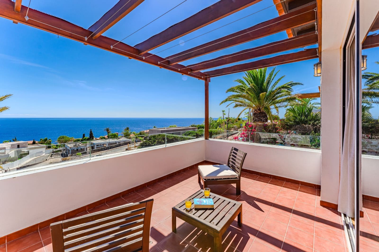 3 bedroom Villa for sale in Alajero with pool garage - € 850,000 (Ref: 9488170)