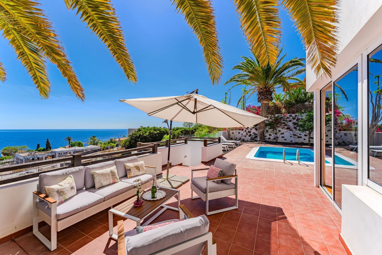 3 bedroom Villa for sale in Alajero with pool garage - € 850,000 (Ref: 9488170)