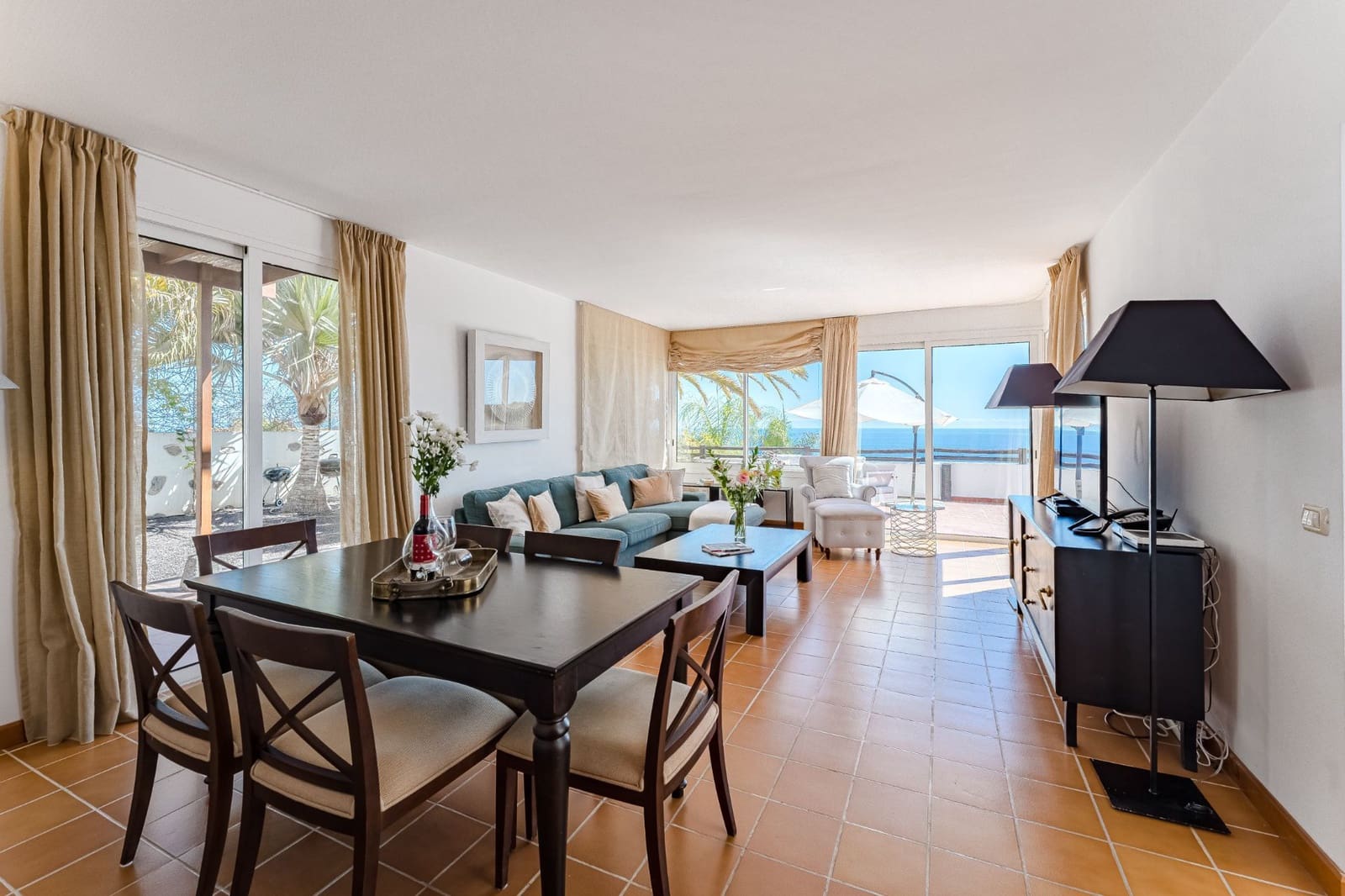 3 bedroom Villa for sale in Alajero with pool garage - € 850,000 (Ref: 9488170)