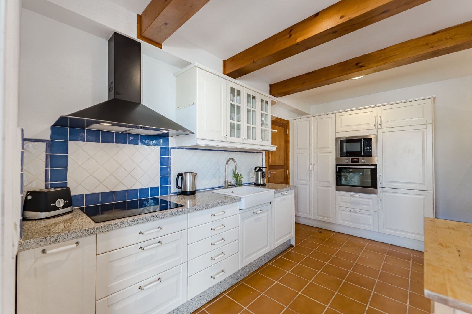 3 bedroom Villa for sale in Alajero with pool garage - € 850,000 (Ref: 9488170)