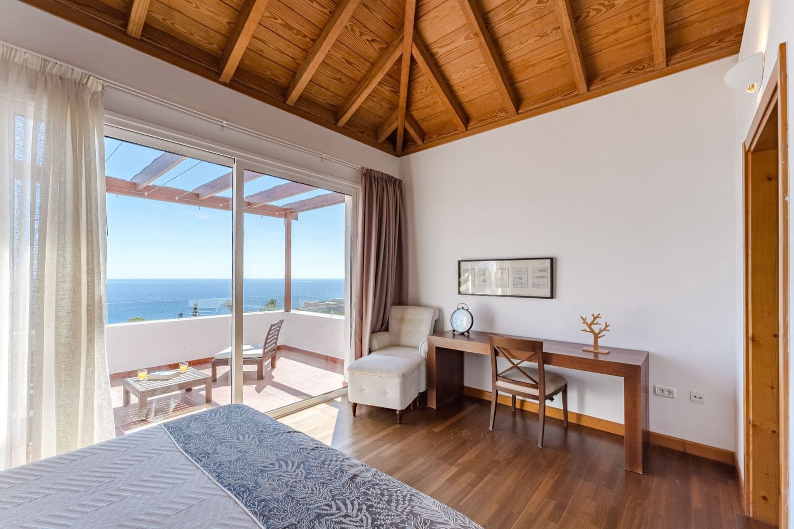 3 bedroom Villa for sale in Alajero with pool garage - € 850,000 (Ref: 9488170)