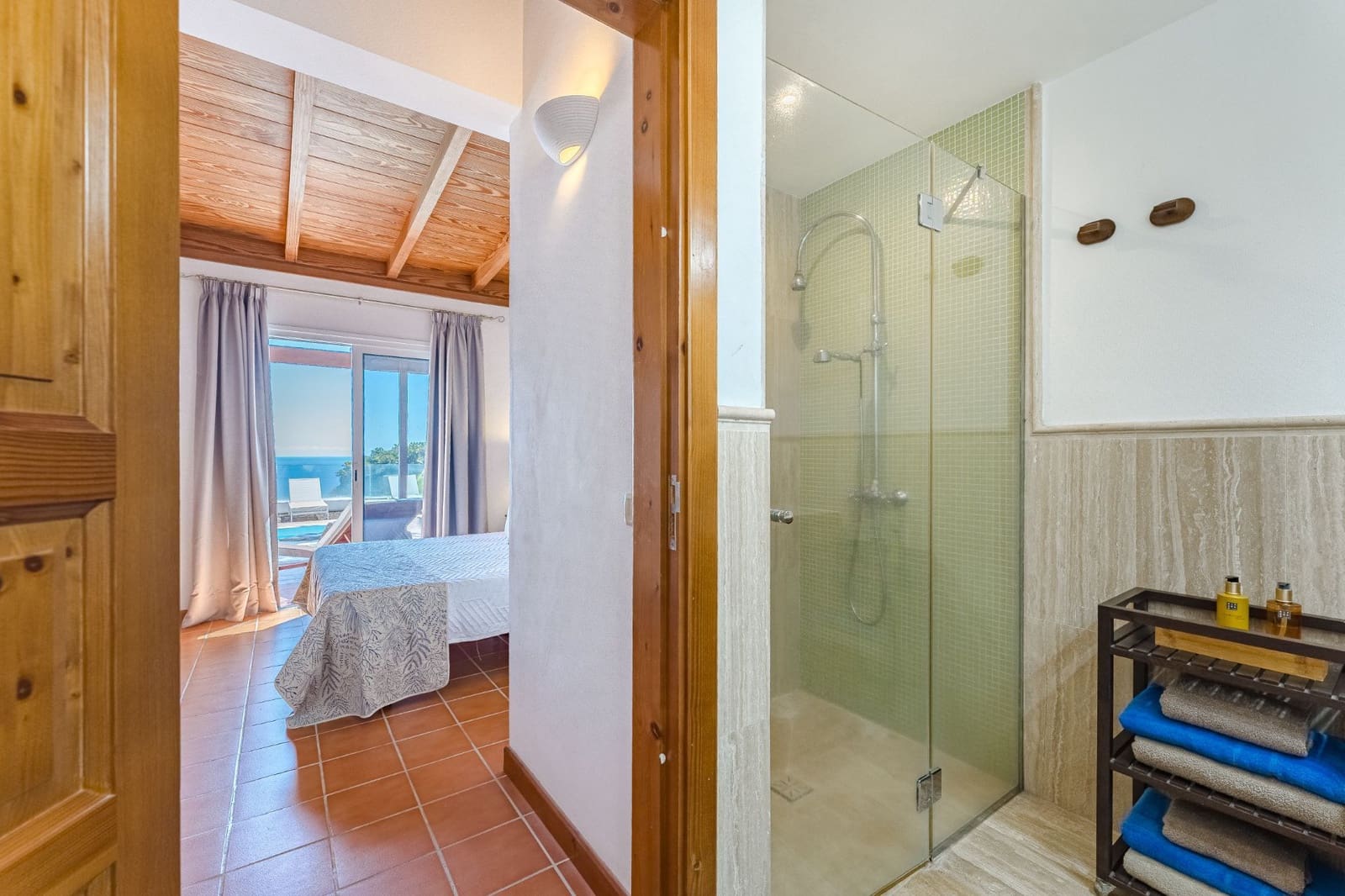 3 bedroom Villa for sale in Alajero with pool garage - € 850,000 (Ref: 9488170)