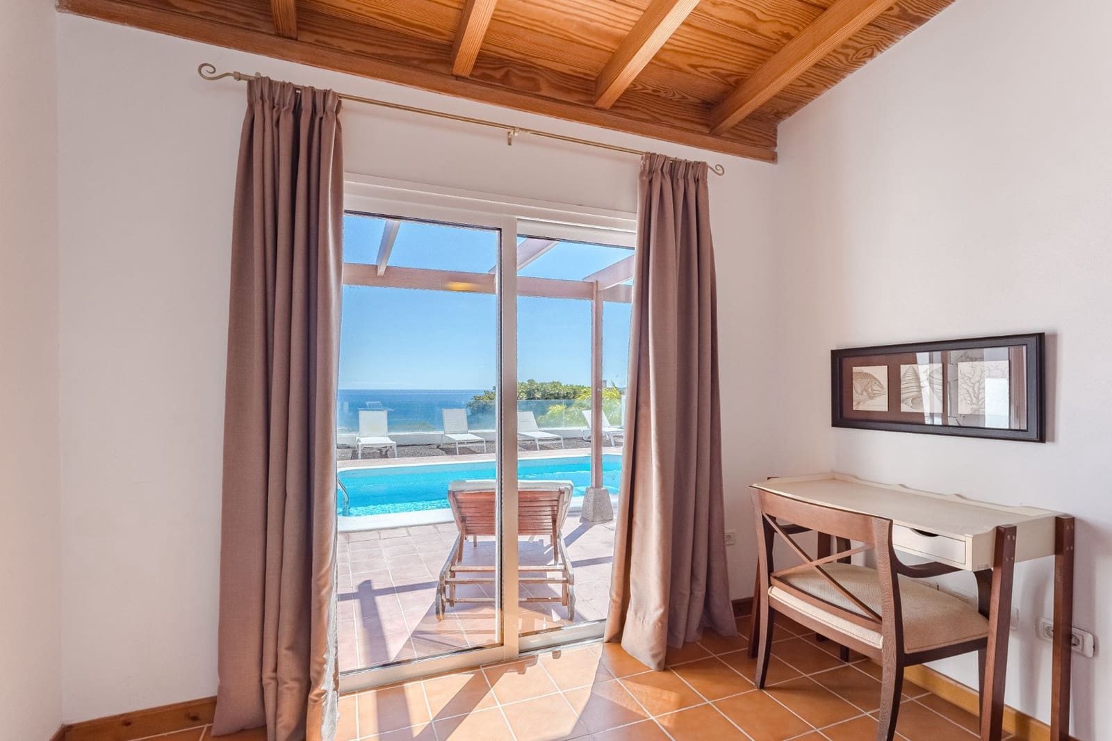 3 bedroom Villa for sale in Alajero with pool garage - € 850,000 (Ref: 9488170)