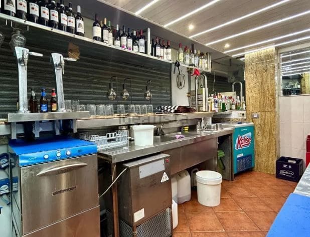 Commercial for sale in Playa del Ingles - € 165,000 (Ref: 9496799)
