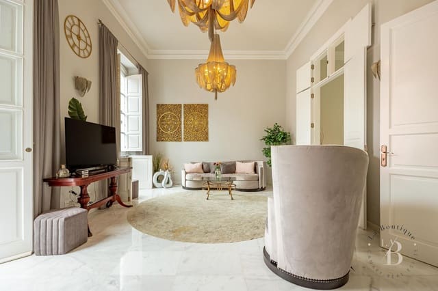 4 soveværelse Villa til salg i Triana, Las Palmas de Gran Canaria - € 1.400.000 (Ref: 9560898)