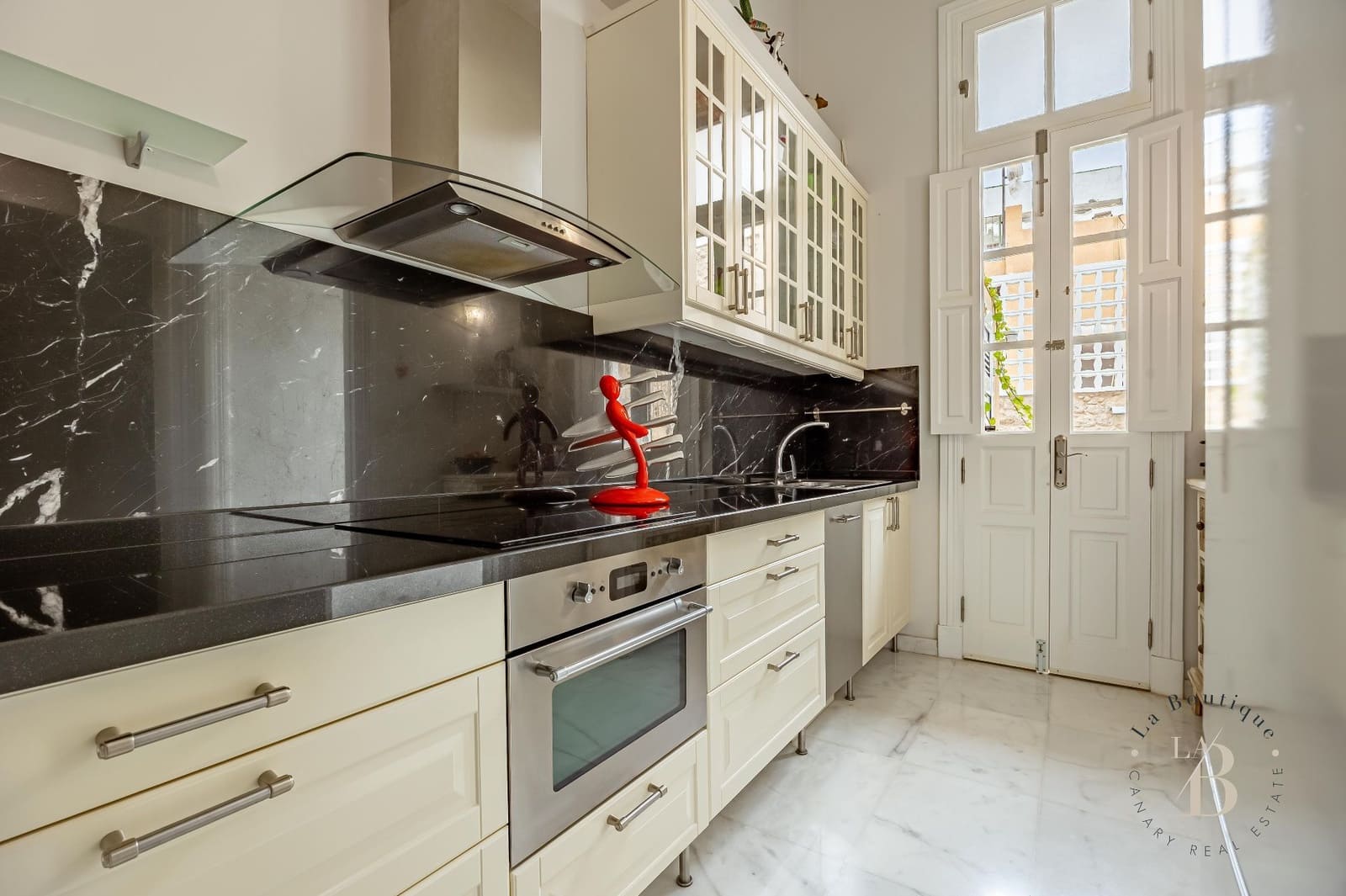 4 soveværelse Villa til salg i Las Palmas de Gran Canaria - € 1.400.000 (Ref: 9560898)