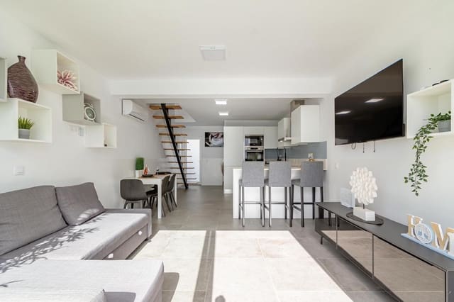 2 Zimmer Haus zu verkaufen in Playa del Inglés, San Bartolomé de Tirajana mit Pool - 350.000 € (Ref: 9610799)