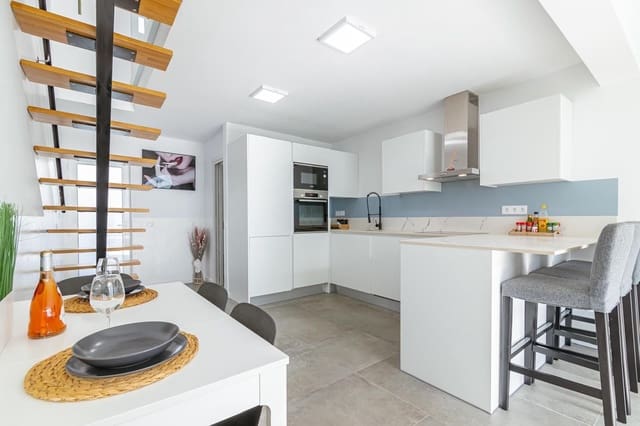 2 Zimmer Haus zu verkaufen in Playa del Inglés, San Bartolomé de Tirajana mit Pool - 350.000 € (Ref: 9610799)