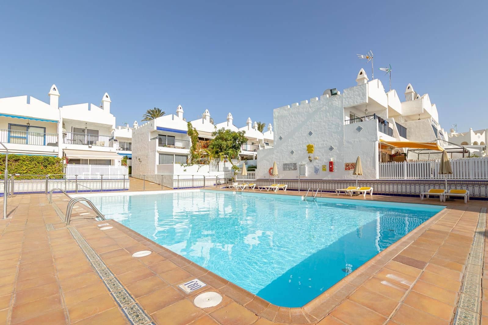 2 Zimmer Haus zu verkaufen in Playa del Ingles mit Pool - 350.000 € (Ref: 9610799)