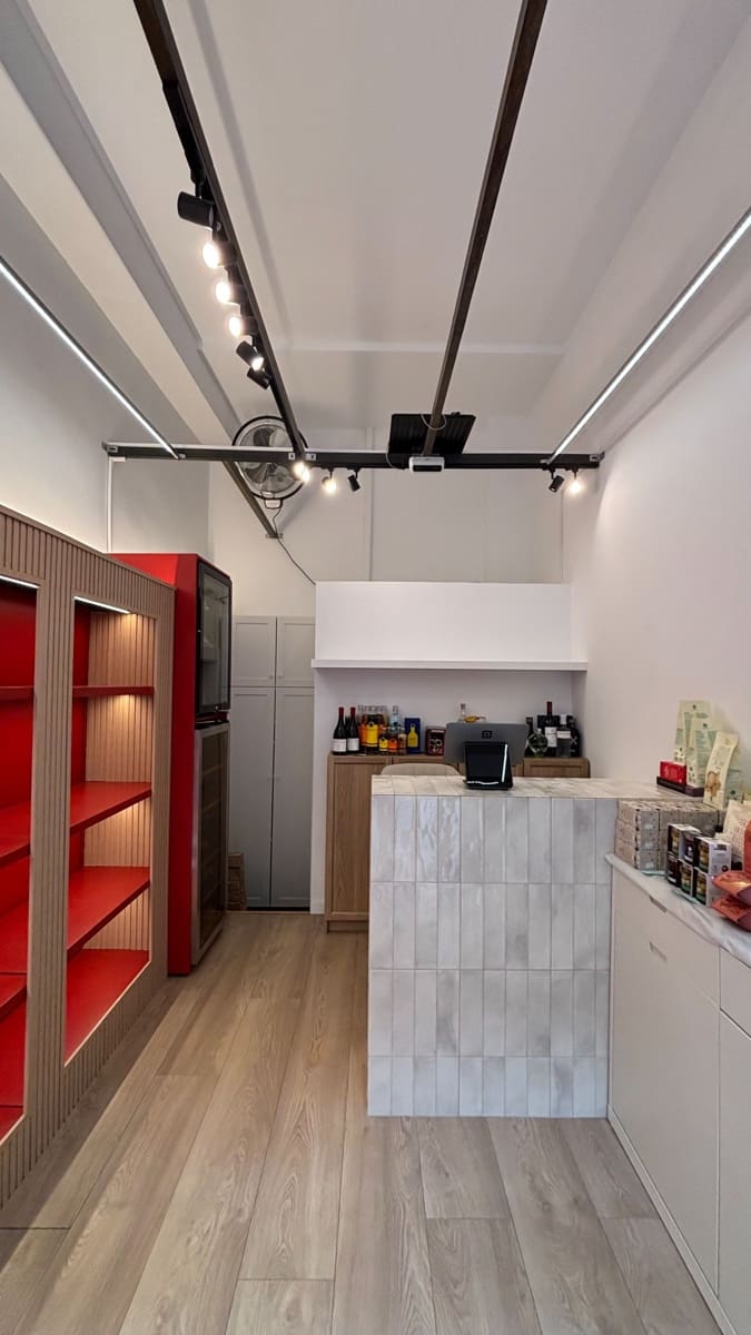 Commercial for rent in Las Palmas de Gran Canaria - € 650 (Ref: 9618905)