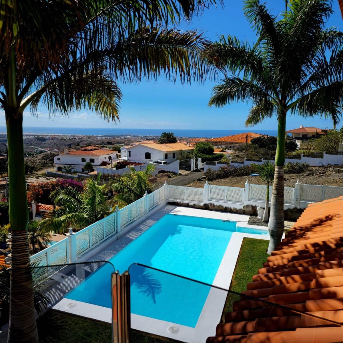 4 bedroom Villa for sale in San Bartolome de Tirajana with pool garage - € 1,450,000 (Ref: 9618906)