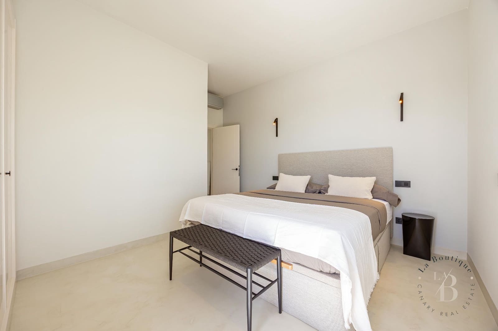 2 soverom Villa til salgs i Salobre Golf med svømmebasseng garasje - € 985 000 (Ref: 9627169)