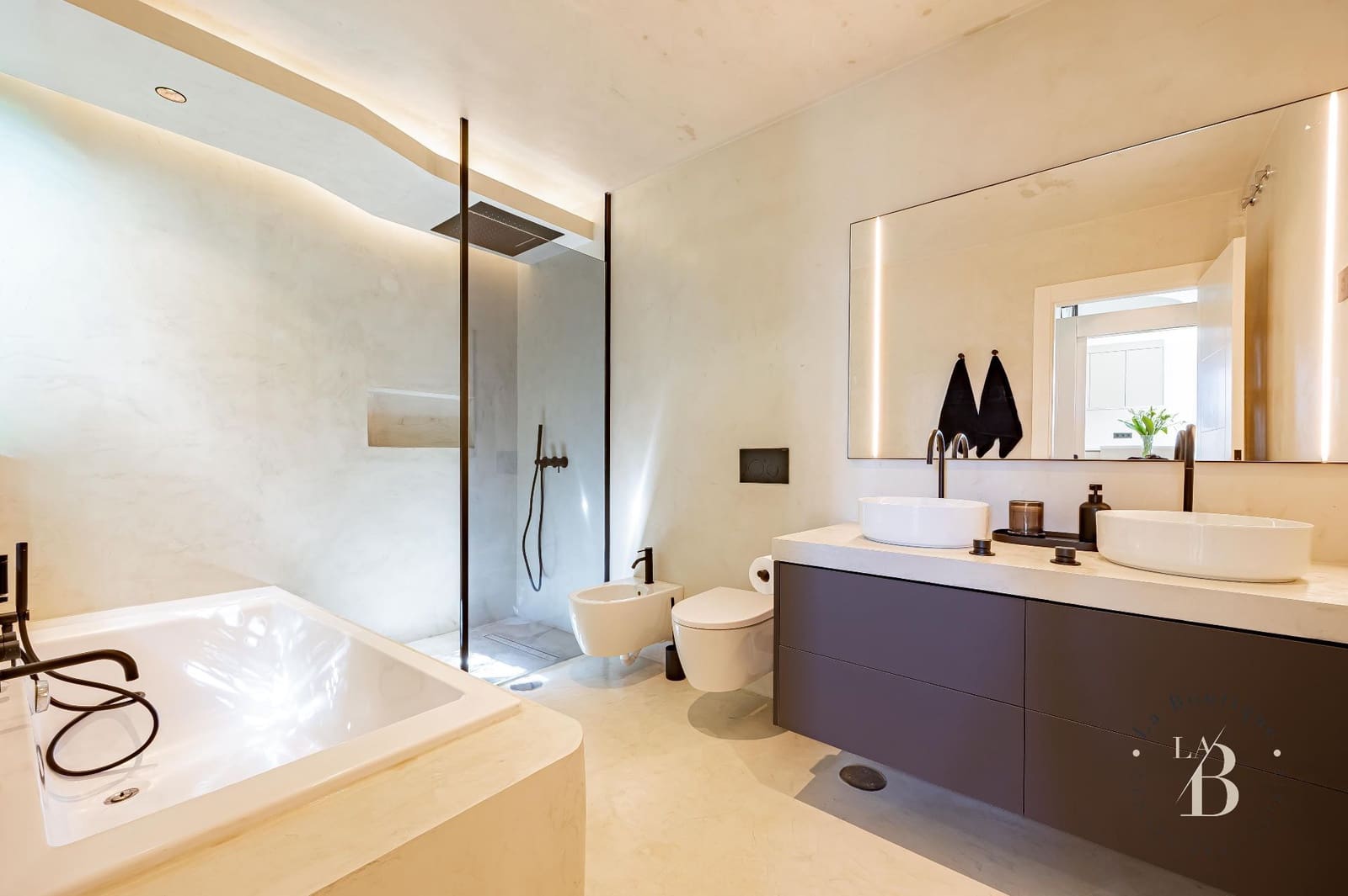 2 soverom Villa til salgs i Salobre Golf med svømmebasseng garasje - € 985 000 (Ref: 9627169)