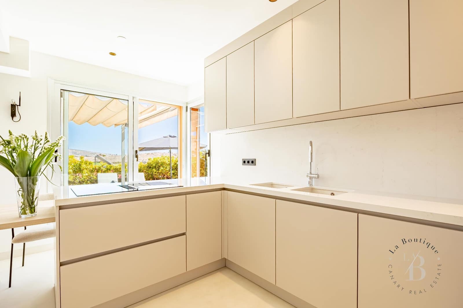 2 soverom Villa til salgs i Salobre Golf med svømmebasseng garasje - € 985 000 (Ref: 9627169)