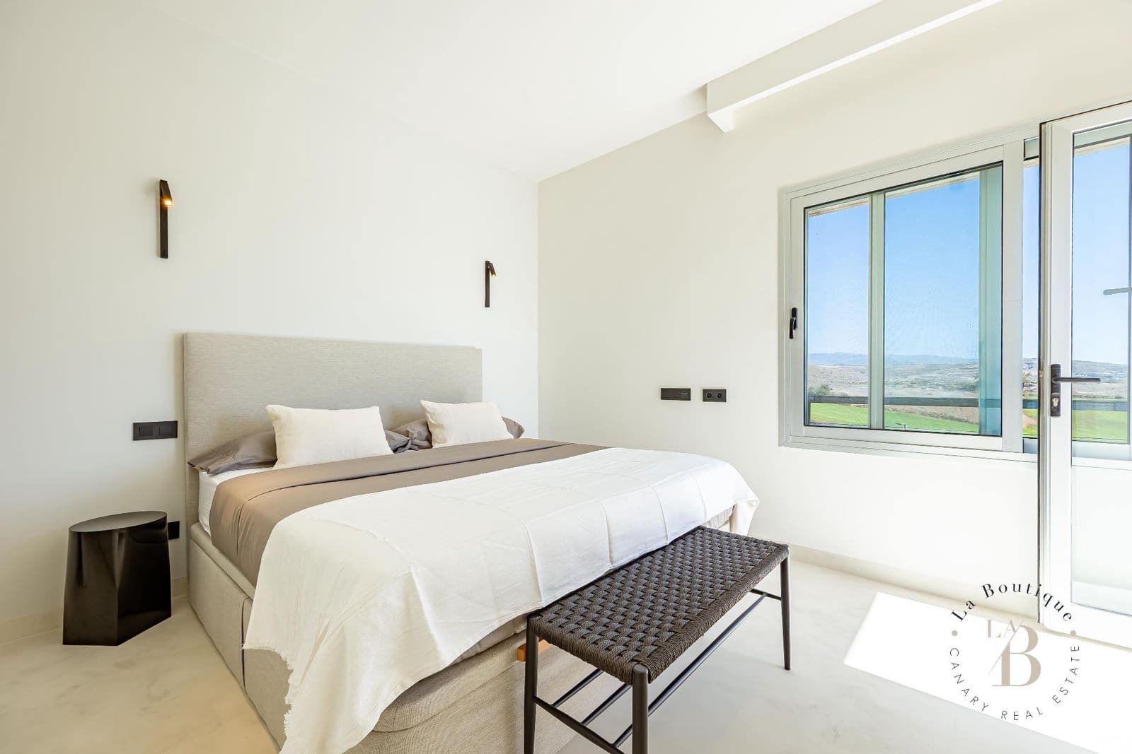 2 soverom Villa til salgs i Salobre Golf med svømmebasseng garasje - € 985 000 (Ref: 9627169)