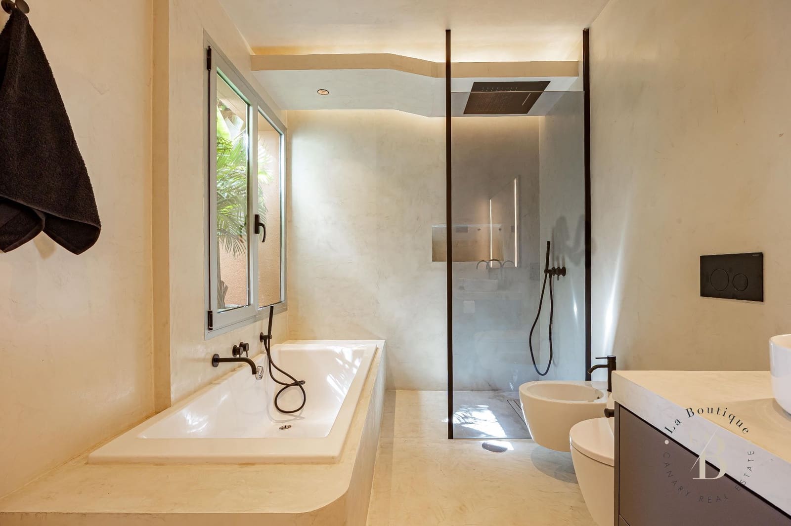 2 soverom Villa til salgs i Salobre Golf med svømmebasseng garasje - € 985 000 (Ref: 9627169)